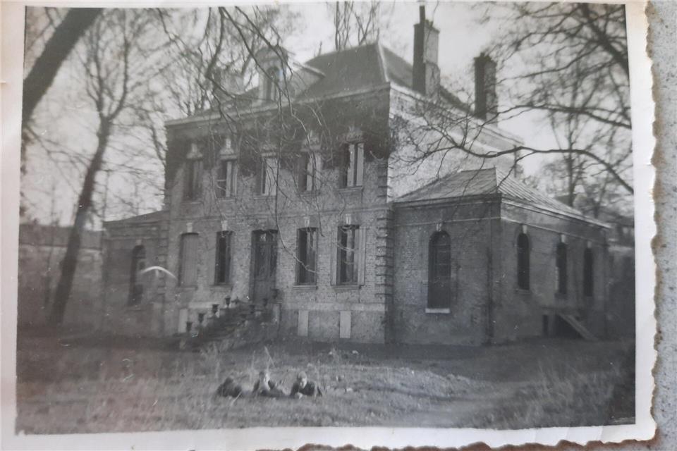 Rathaus des Staedtchens Ardres